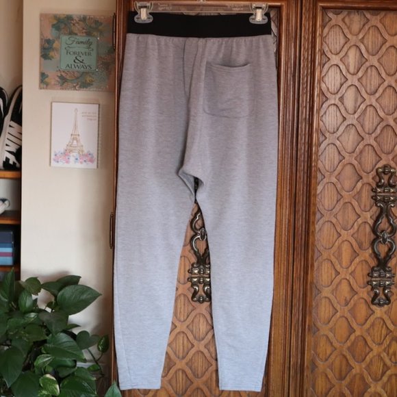 Under Armour Modal Tapered Slouch Pants Style# 1318415 - Gray, Size XS - Picture 8 of 16